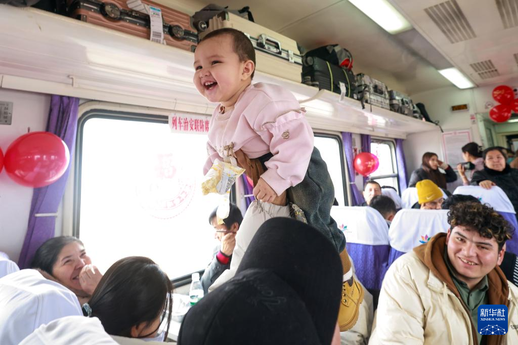 _按压液晶屏幕有波纹正常吗_华为7plus防水吗