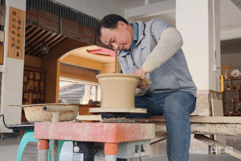 【牢记嘱托·看见美好中国】乡亲们的笑脸是最美的风景_【牢记嘱托·看见美好中国】乡亲们的笑脸是最美的风景_