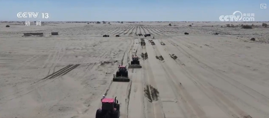 老梁说4万亿刺激经济__1000万亿年后