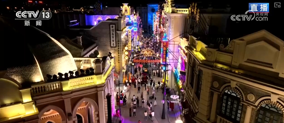 “一秒入戏”穿越、亭台楼阁火树银花 多样“夜”态激活消费新活力