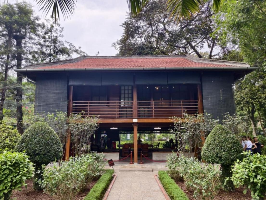 跟着习主席去越南丨作为国礼的19期《人民日报》_跟着习主席去越南丨作为国礼的19期《人民日报》_