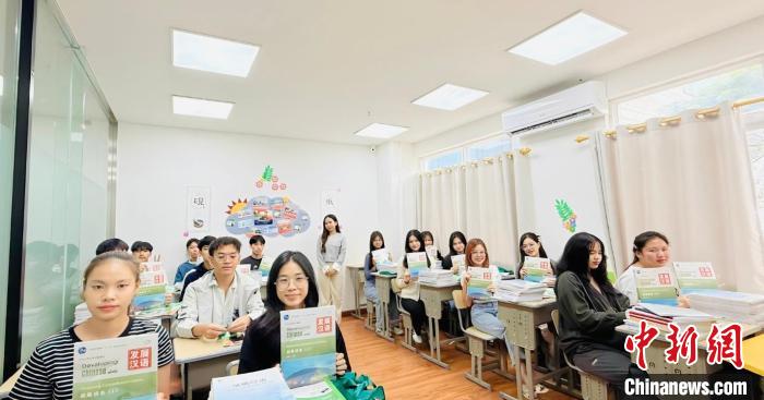 老挝籍华人_老挝在华留学生_