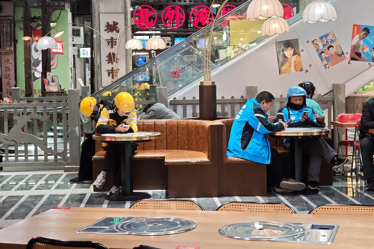 _外卖平台“三国杀”开新局:有骑手转跑京东称单价稍高,有商家仍在观望比较服务质量_外卖平台“三国杀”开新局:有骑手转跑京东称单价稍高,有商家仍在观望比较服务质量