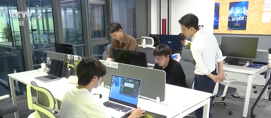 “线上+服务”护航民营经济发展优质高效