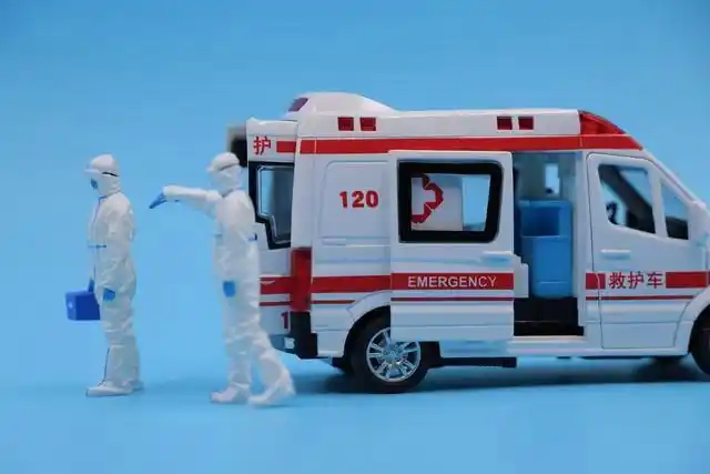 救护车800公里收2.8万元背后:多家转运公司暂不接单了,有医生称配备ECMO就上万元