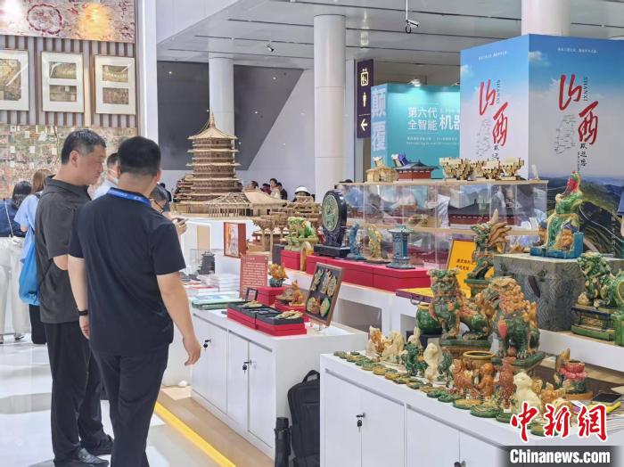 文博会观察：中国非遗产品“圈粉”海内外