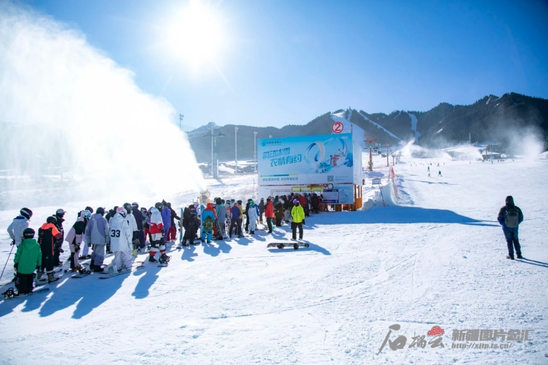 新疆是个好地方 | 这几条新疆冰雪旅游线路，为啥成为“全国精品”