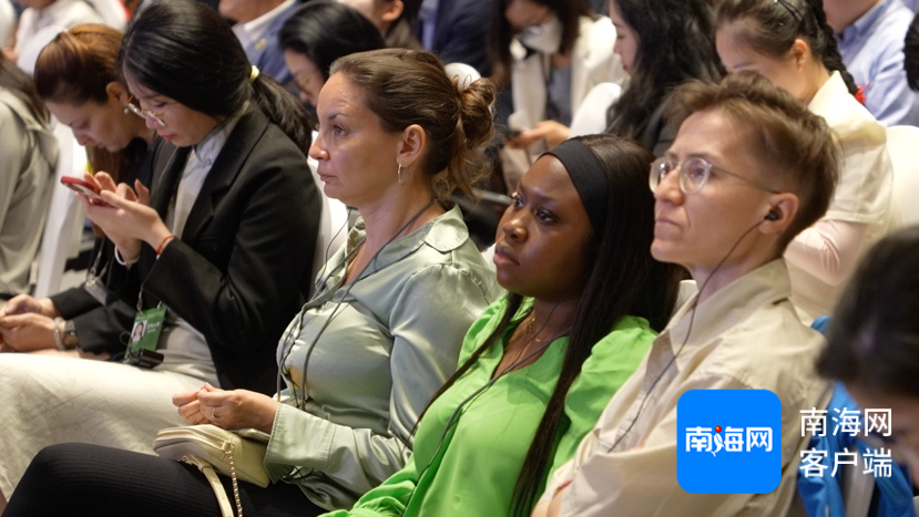 外媒记者齐聚海南 共探海南自由贸易港发展